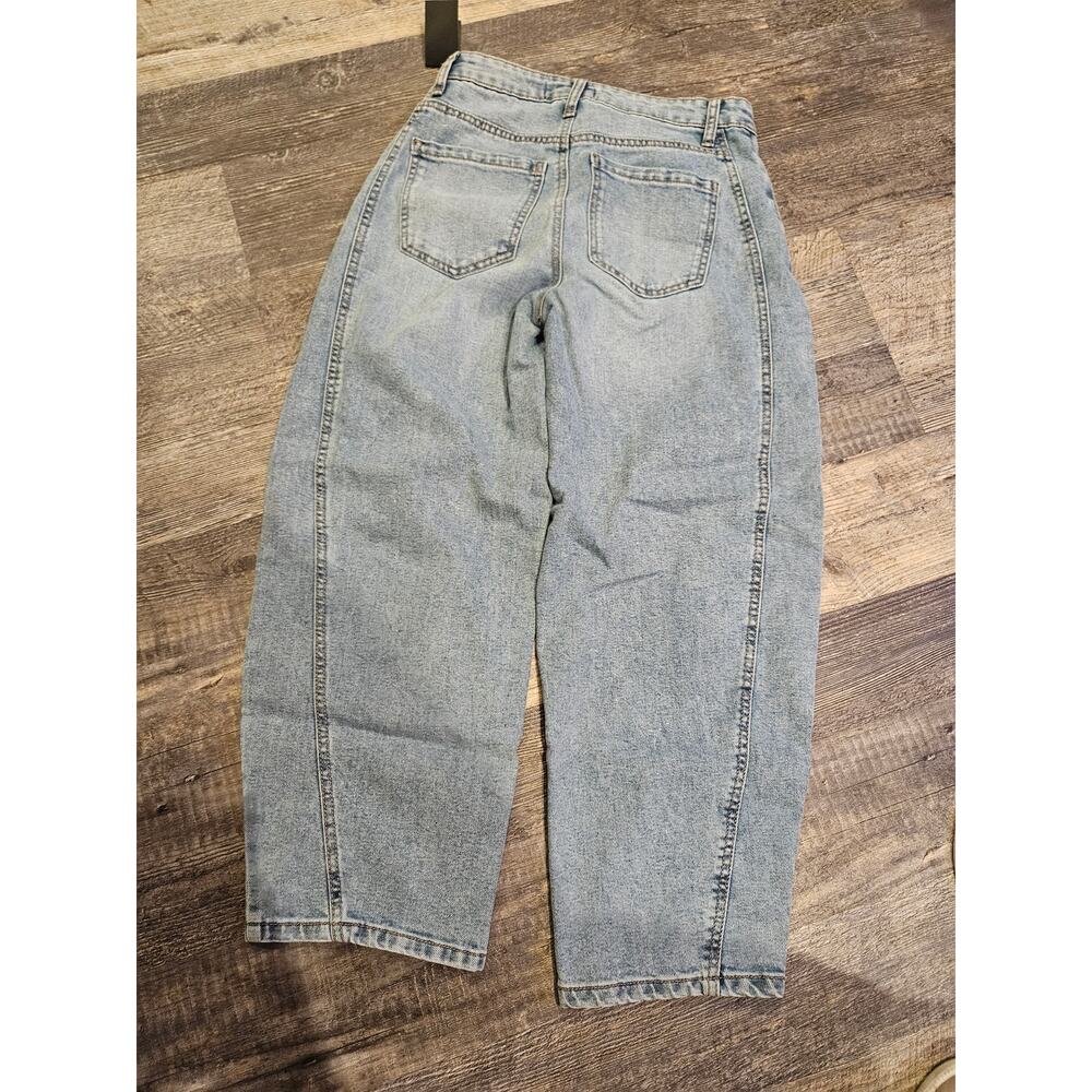 BCBG generation barrel leg jeans new womens 3/26 light wash front seam - Picture 6 of 6